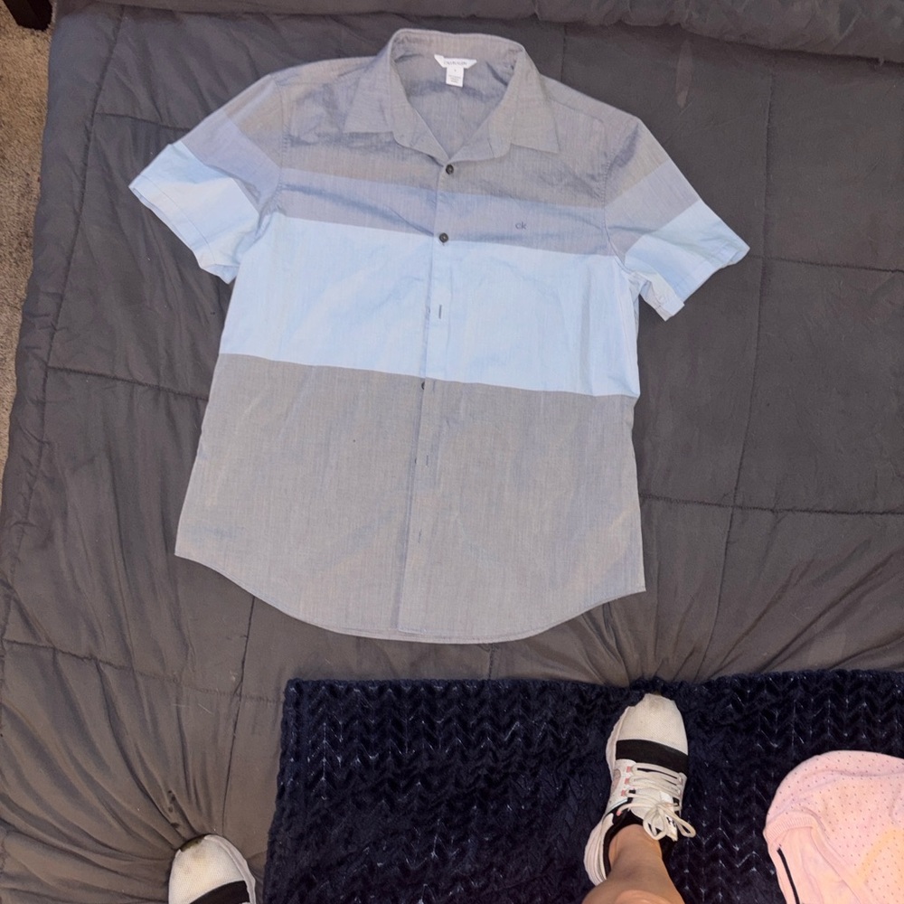 Calvin Klein Men's Casual Blue and Gray Shirt